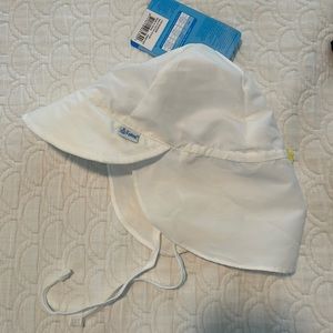NWT iPlay sun hat size 2-4
